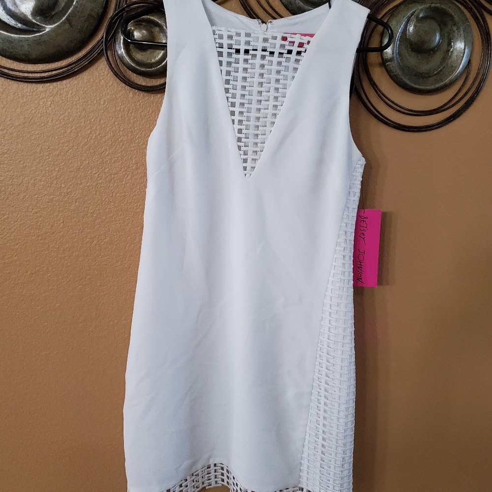White shift dress Betsey Johnson